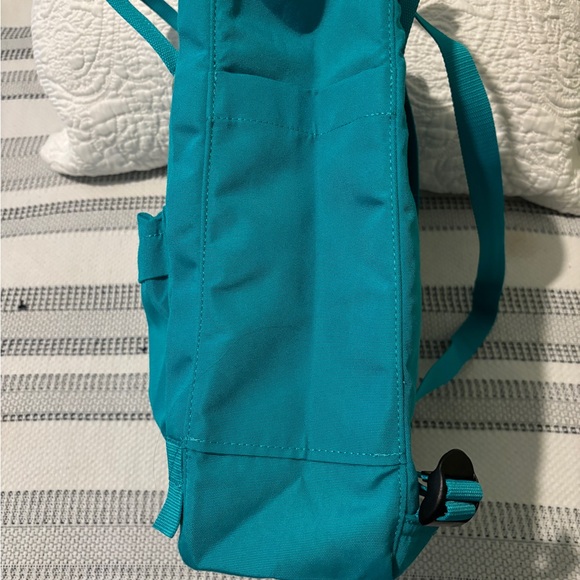 Fjallraven Kanken Backpack color Emerald Blue NWT - Picture 8 of 14